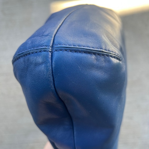 Vintage Soho Coach Shoulder Bag Blue Leather with Silver Buckle - Picture 7 of 14